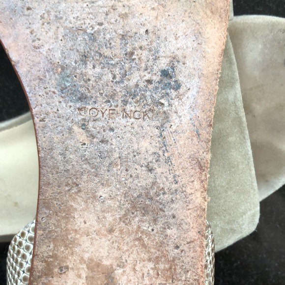 Suede sandals with ankle strap - Picture 5 of 5